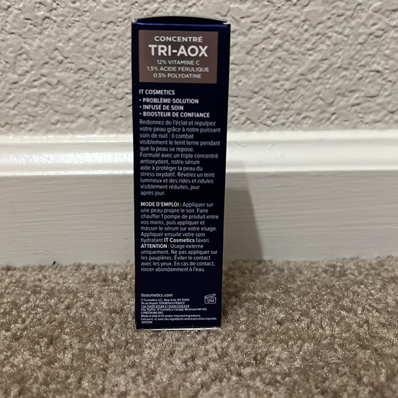 IT COSMETICS | CONFIDENCE IN YOUR BEAUTY SLEEP SERUM - PLUMP & RADIANCE - Picture 2 of 7